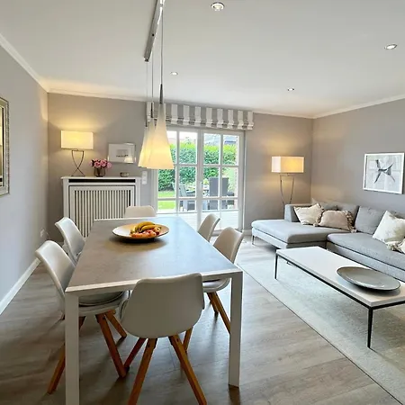Norderstr 32, 8 Nord Huuske * Westerland